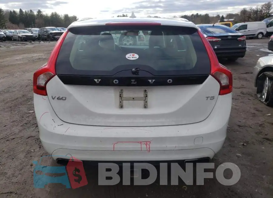 YV140MEB3F1207238 Photo# 6
