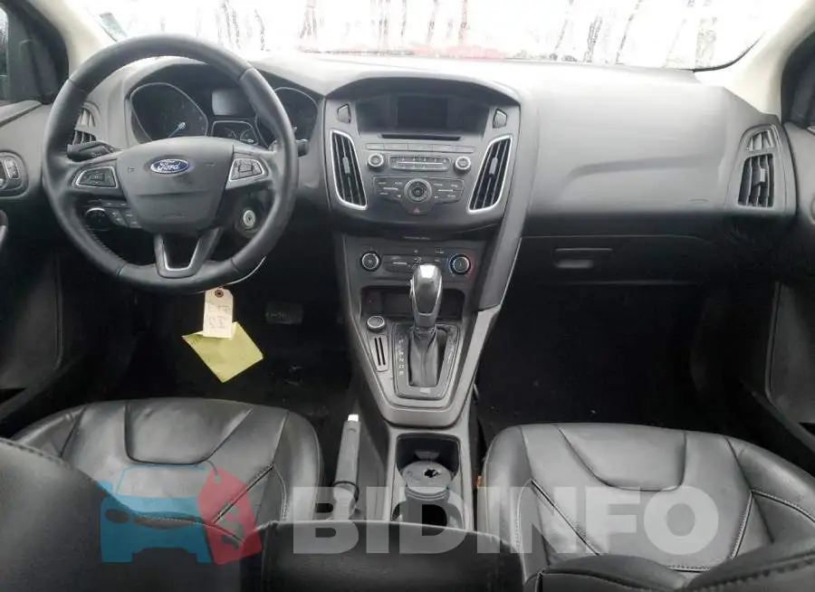 1FADP3F20GL405068 Photo# 8
