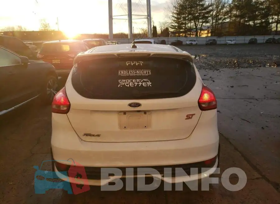 1FADP3L92FL292448 Photo# 6