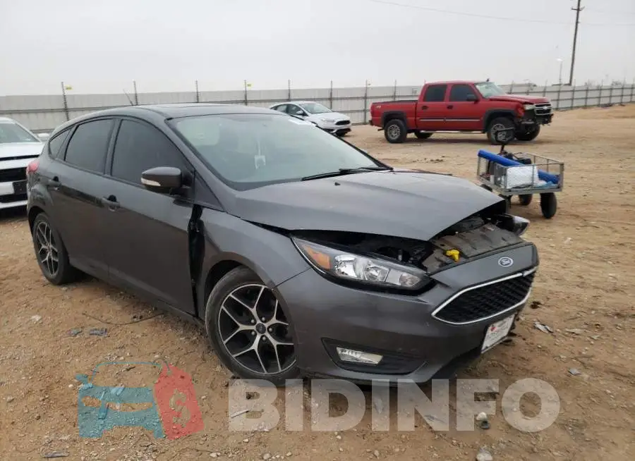 1FADP3M28JL229090 Photo# 4