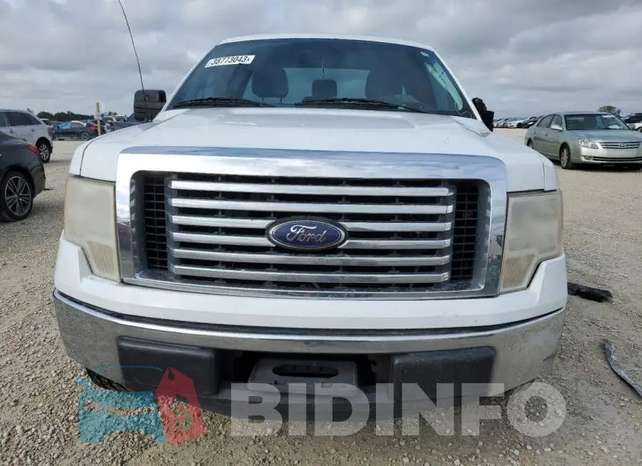 1FTNF1CF5EKD17701 Photo# 5
