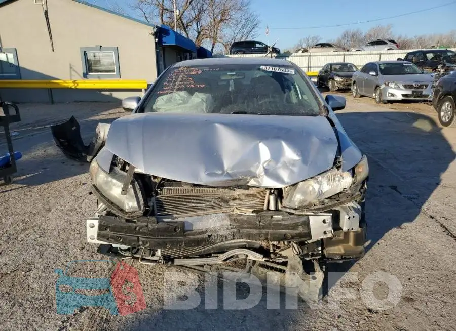19XFB2F56FE104267 Photo# 5
