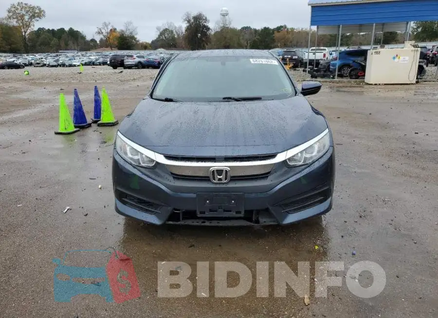19XFC2F50HE061190 Photo# 5