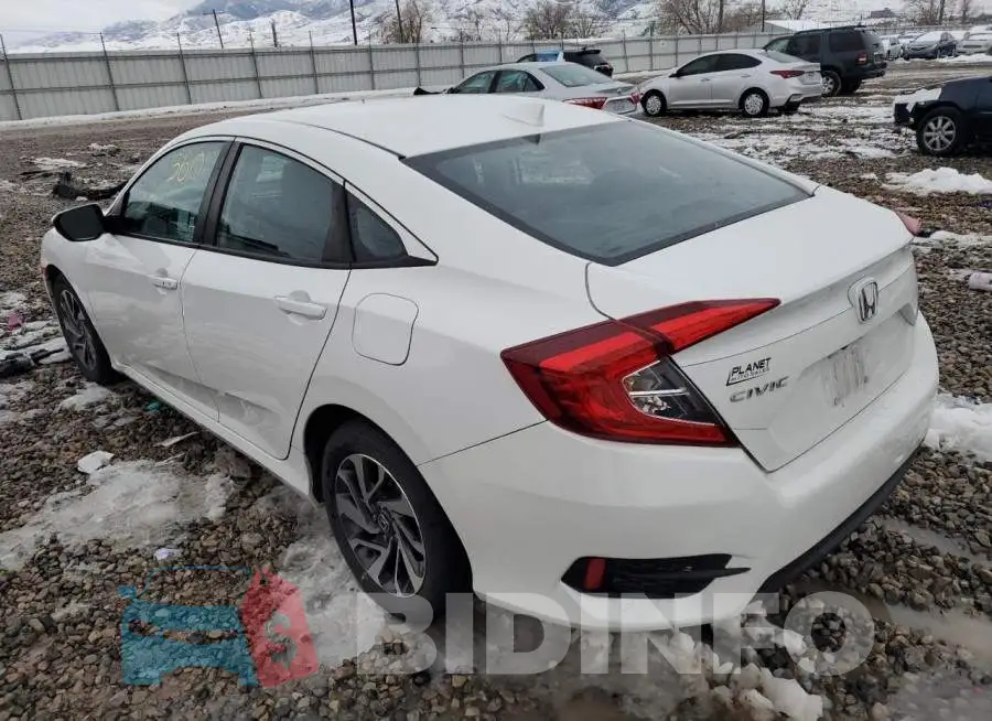 19XFC2F77JE207561 Photo# 2