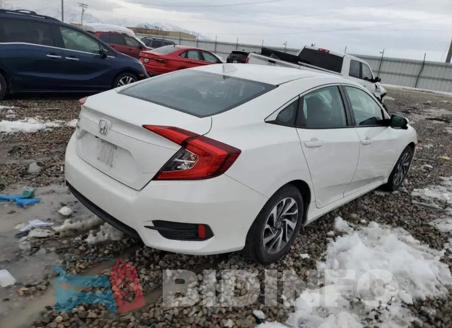 19XFC2F77JE207561 Photo# 3