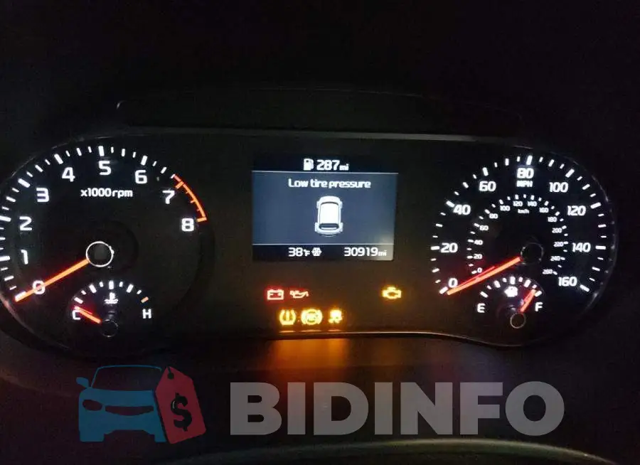 KNDJ22AUXL7022711 Photo# 9