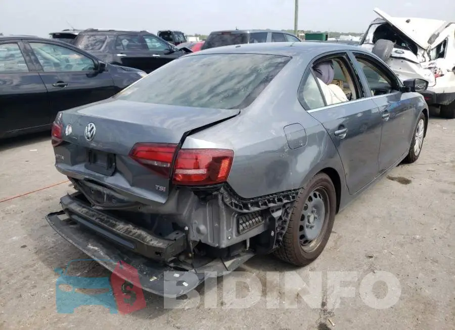 3VW167AJ2HM285115 Photo# 4