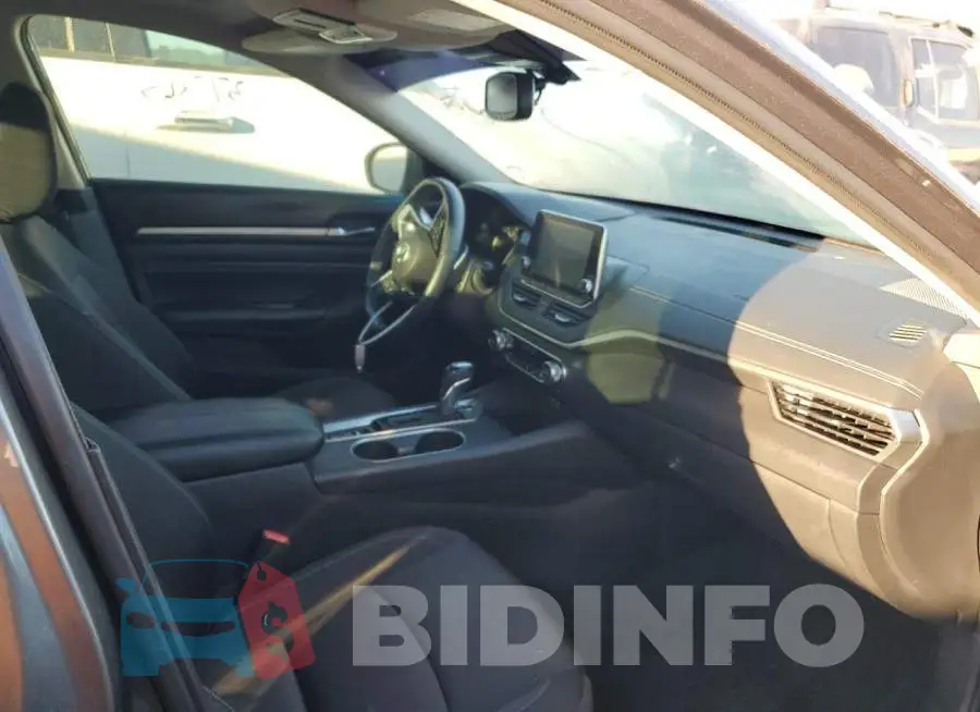 1N4BL4DV8KC129303 Photo# 5