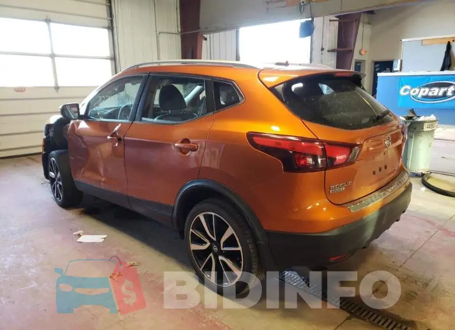 JN1BJ1CRXHW109003 Photo# 2