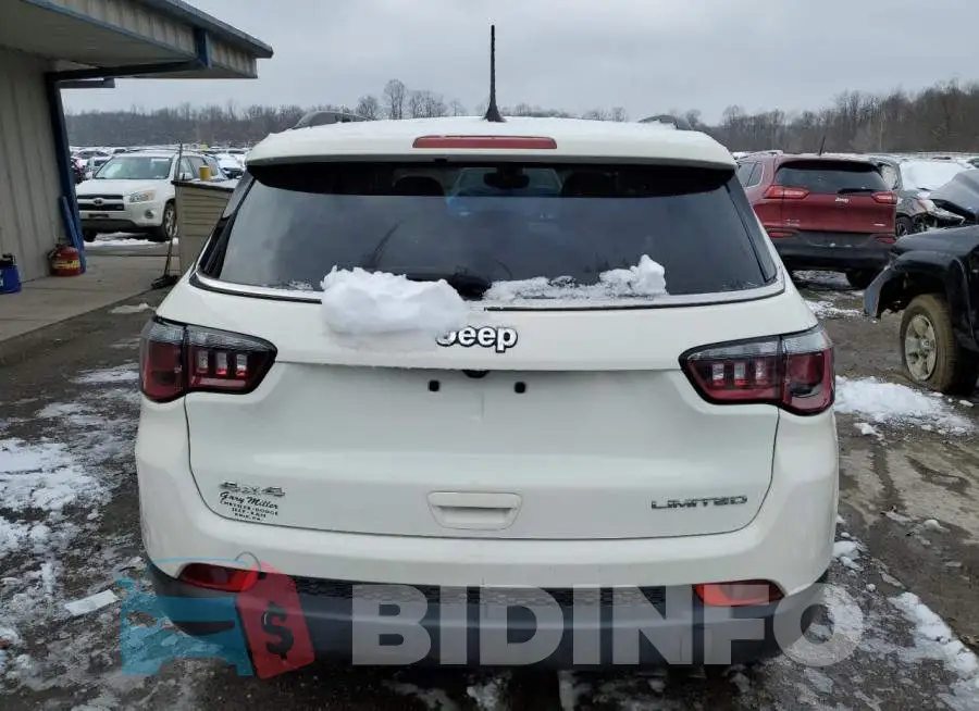 3C4NJDCB3LT125752 Photo# 6