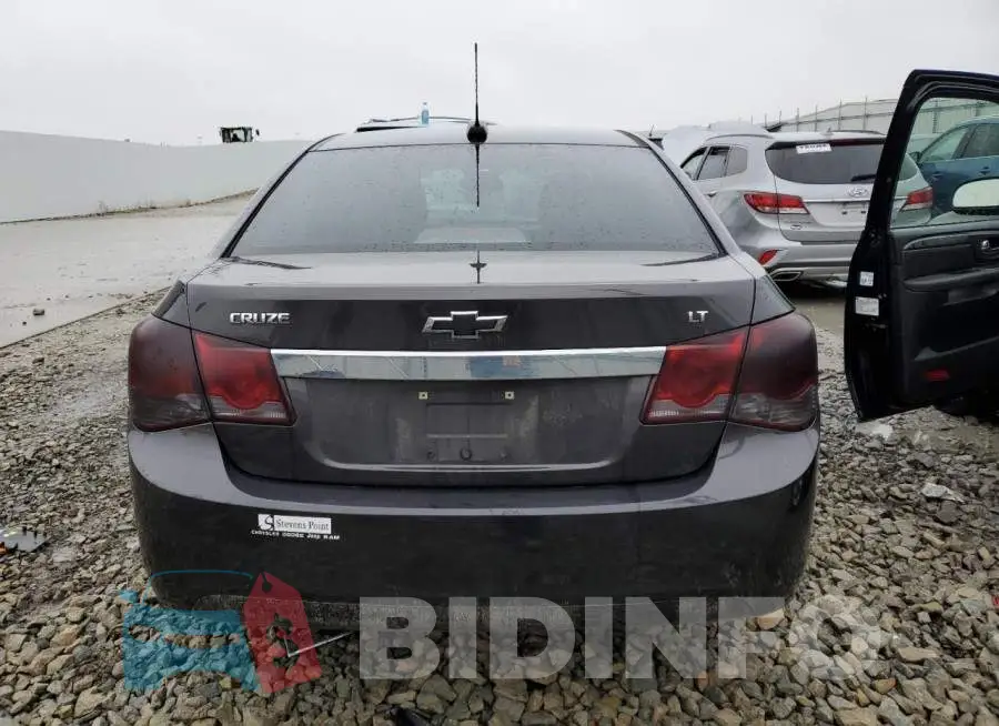 1G1PE5SB4F7203073 Photo# 6