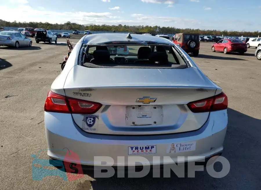1G1ZB5ST1HF126813 Photo# 6