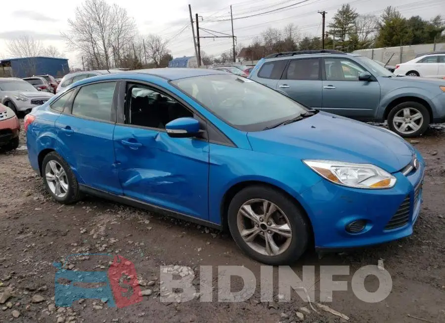 1FADP3F25EL274393 Photo# 4