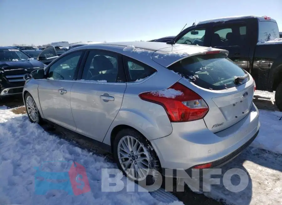 1FADP3N23EL370783 Photo# 2