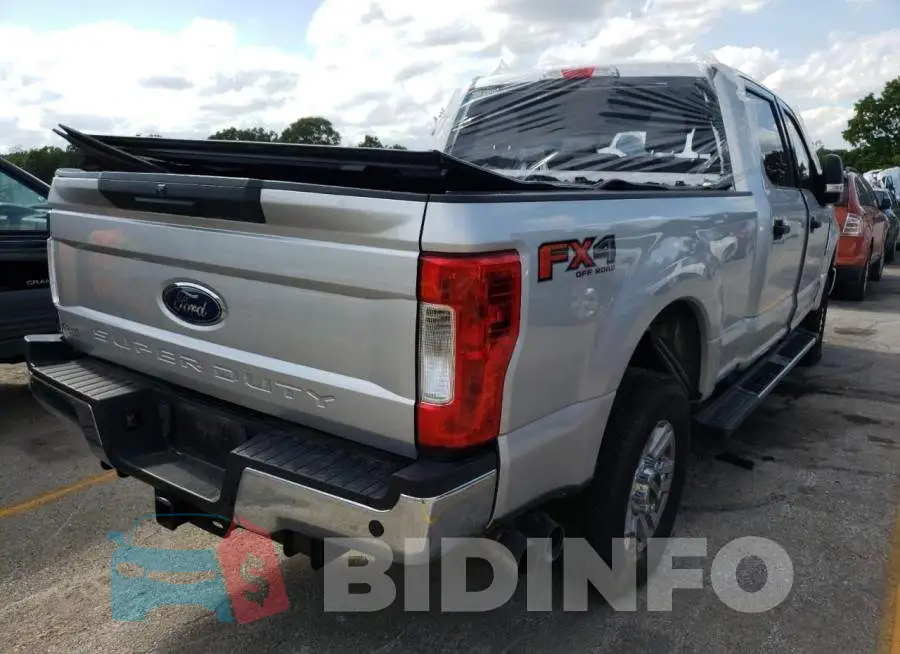 1FT7W2BT7JEB71655 Photo# 4