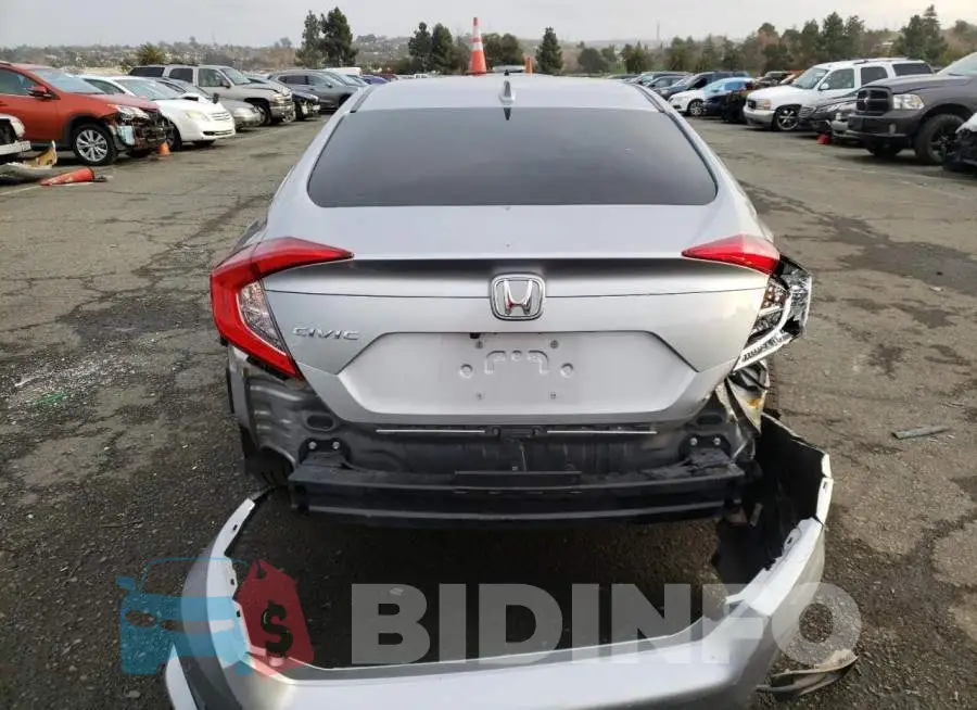 19XFC2F70JE205778 Photo# 6