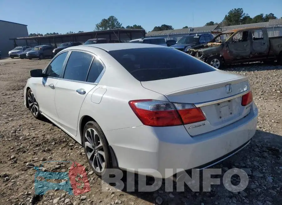 1HGCR2F55EA282382 Photo# 2