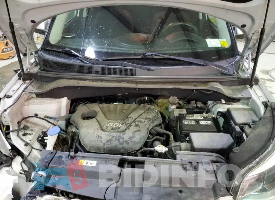KNDJN2A2XE7721054 Photo# 11