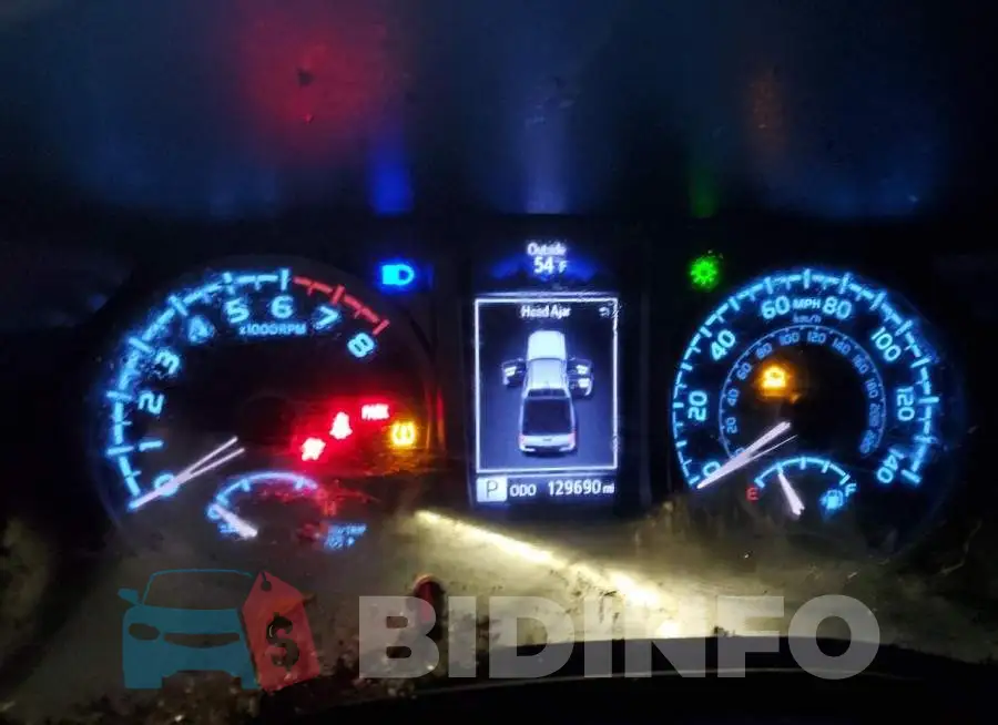 3TMCZ5AN9LM293120 Photo# 9