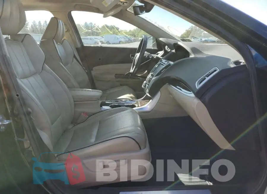 19UUB2F47KA000173 Photo# 5