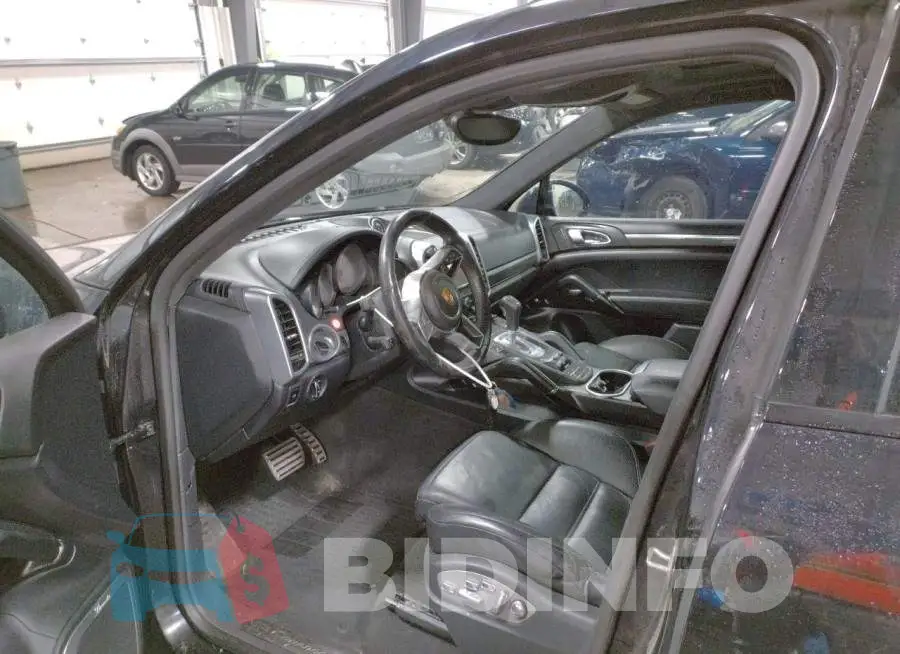 WP1AC2A23FLA81833 Photo# 7