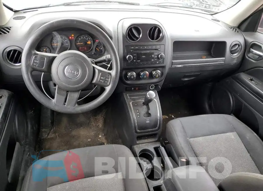 1C4NJPBB3FD297373 Photo# 8