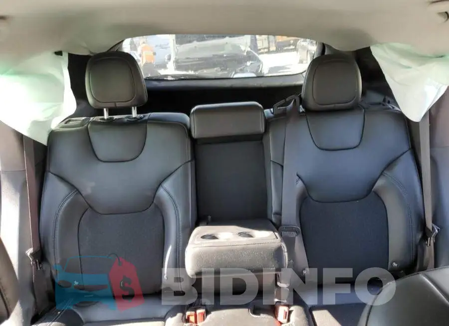 1C4PJMLB8KD181506 Photo# 10