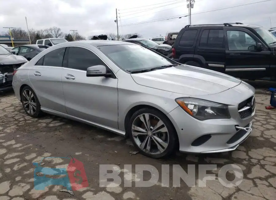 WDDSJ4EB6JN505882 Photo# 4