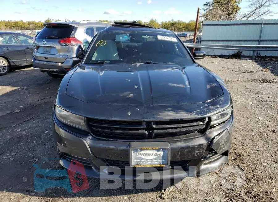 2C3CDXJG2HH557817 Photo# 5
