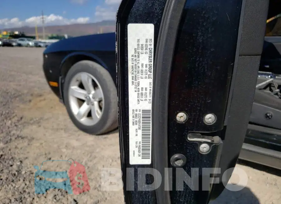 2C3CDYAG8EH107302 Photo# 12