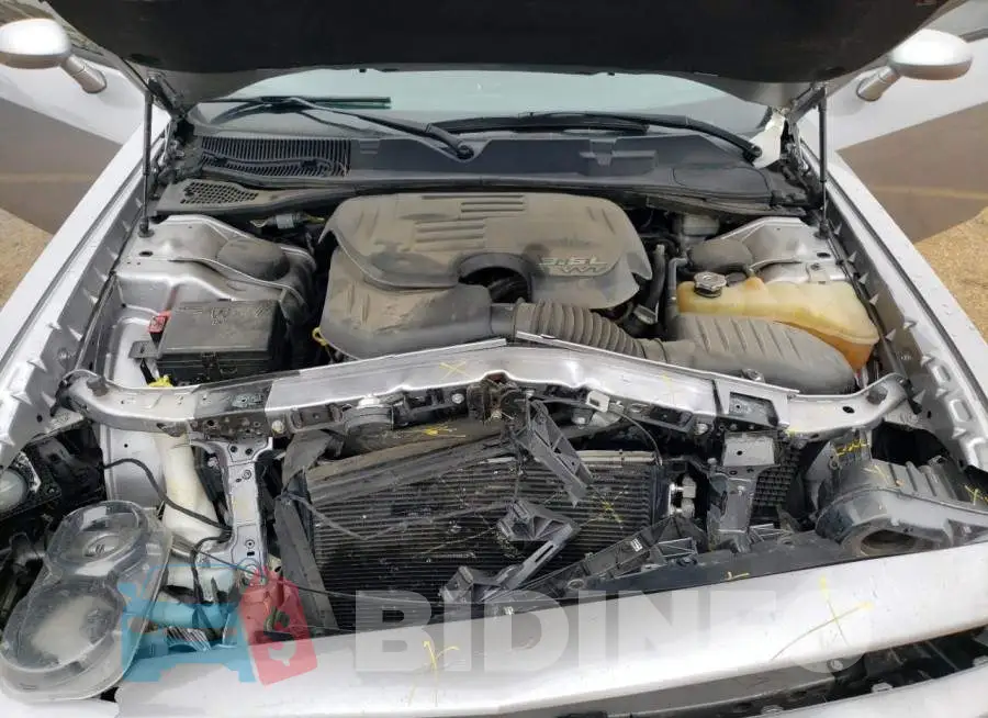 2C3CDZAG8FH804010 Photo# 11