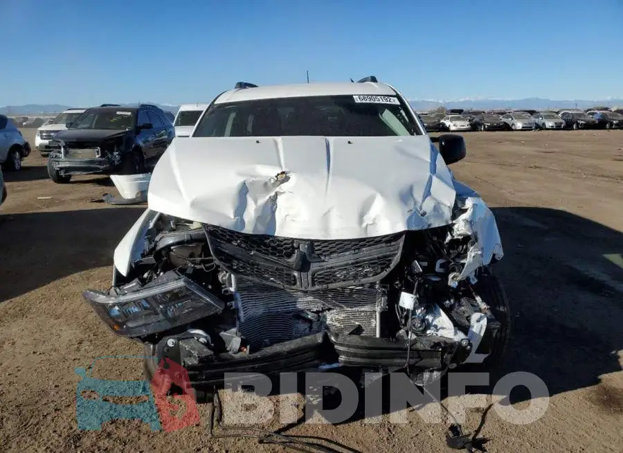 3C4PDCAB6LT275979 Photo# 5