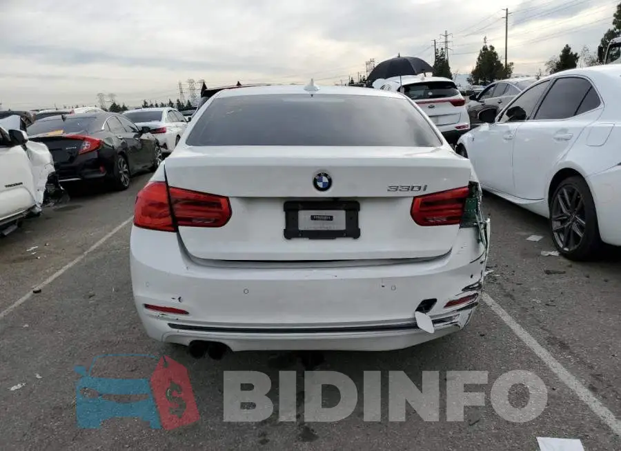 WBA8B9C37HK885902 Photo# 6