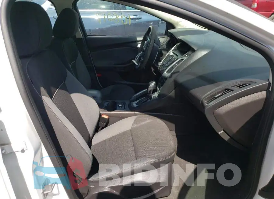 1FADP3F2XEL120889 Photo# 5