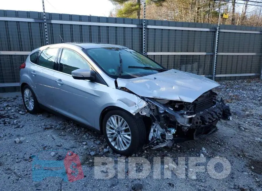 1FADP3N24JL279337 Photo# 4