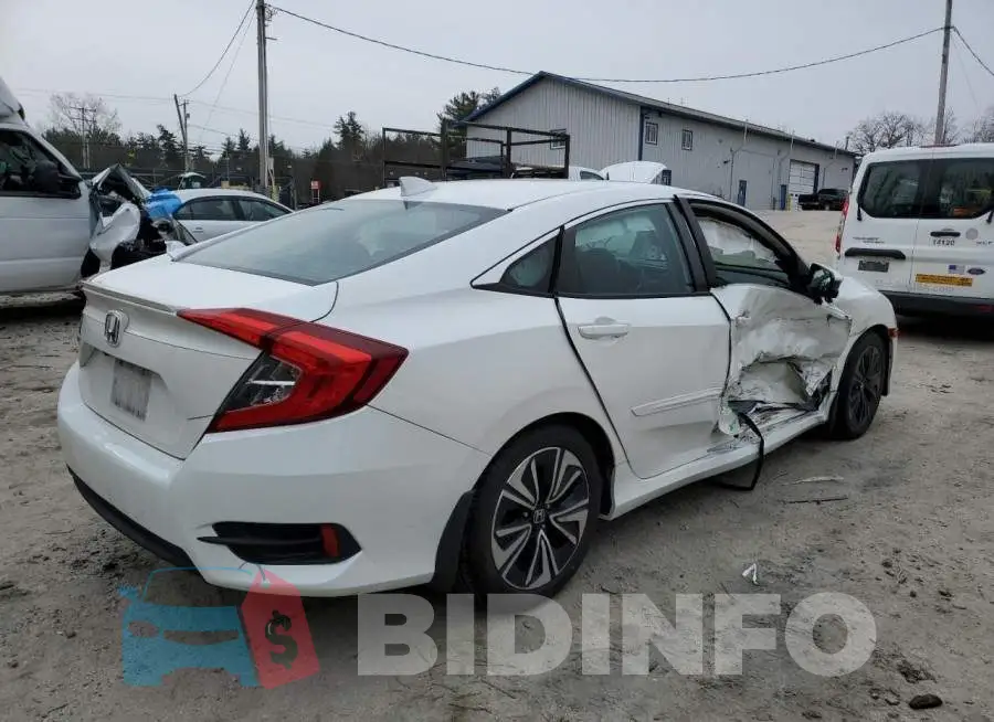 19XFC1F30HE011656 Photo# 3