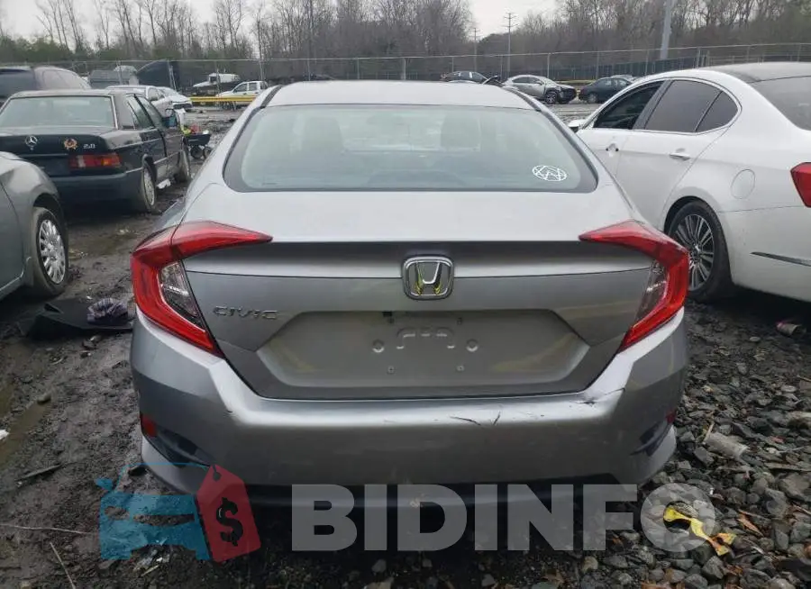 19XFC2F57JE043565 Photo# 6
