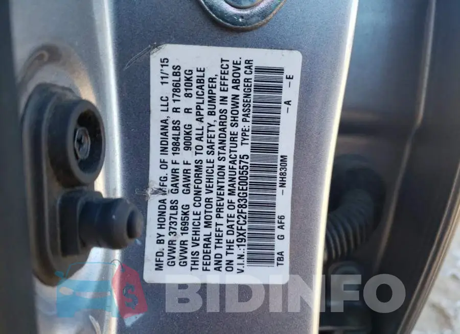 19XFC2F83GE005575 Photo# 12