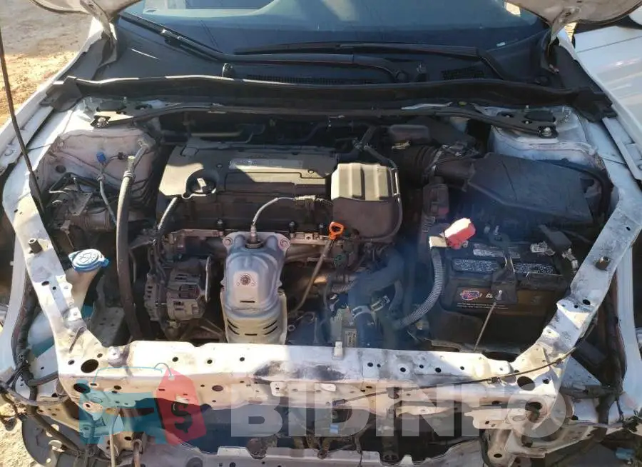 1HGCR2F52FA256713 Photo# 11