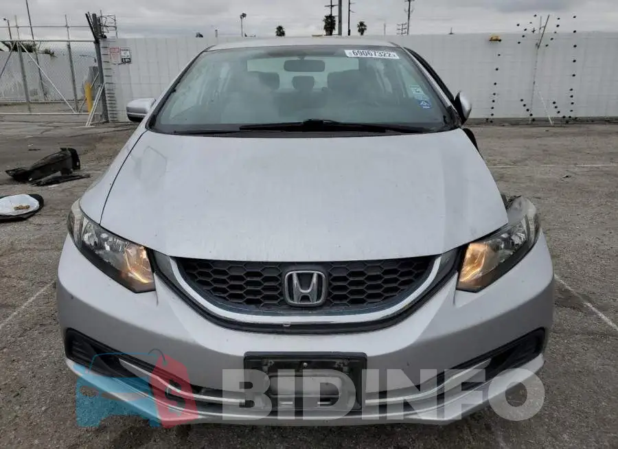 2HGFB2F59FH551147 Photo# 5