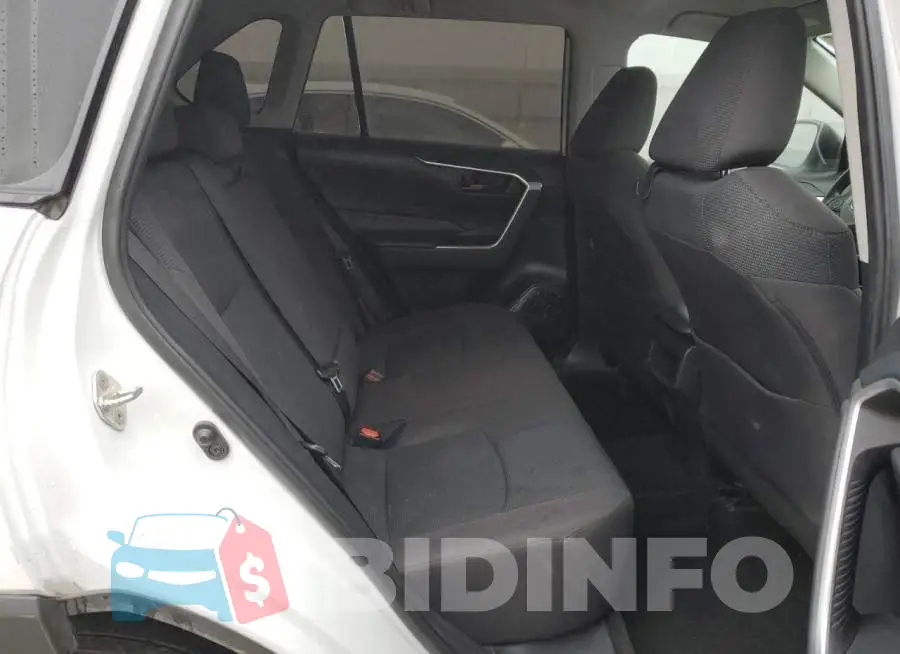 2T3F1RFV8KW017545 Photo# 11