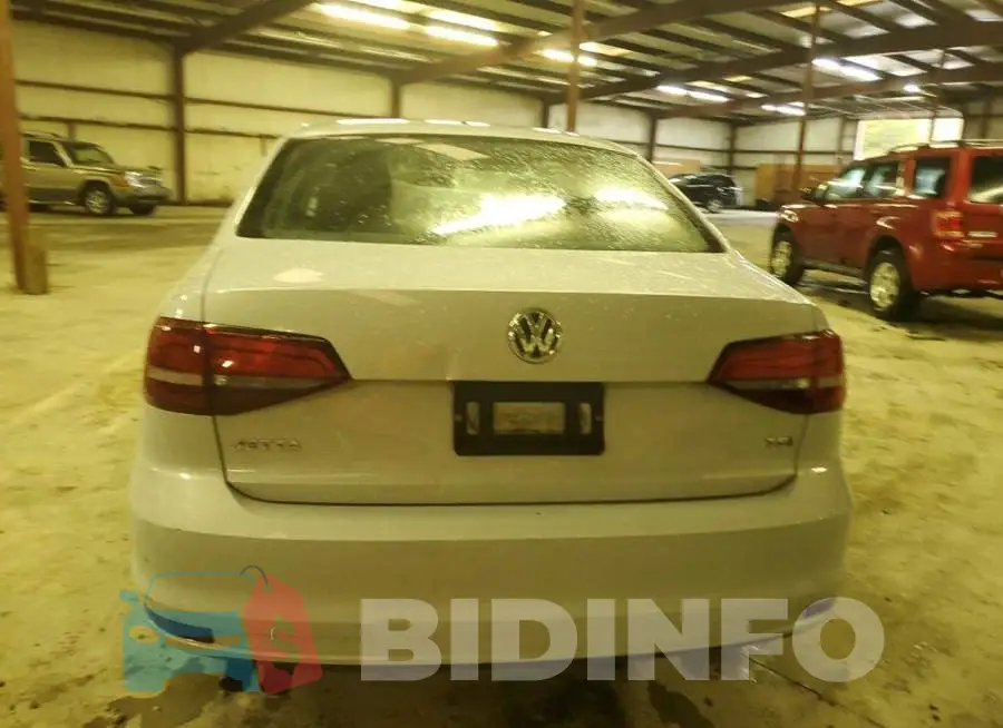 3VW2B7AJXHM243324 Photo# 6