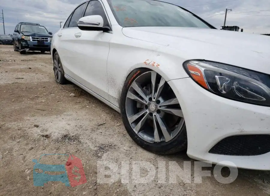 55SWF4JB7GU155185 Photo# 9