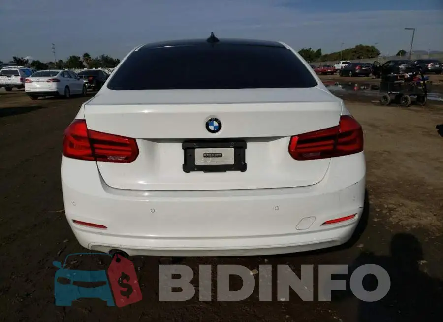 WBA8E1G5XGNT33652 Photo# 6