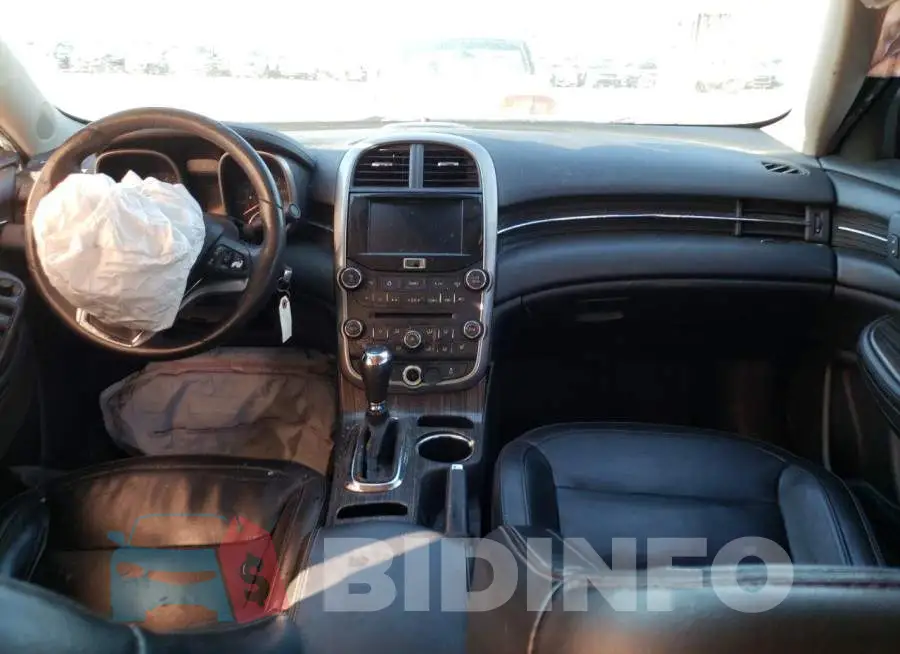 1G11F5SLXFF209946 Photo# 8