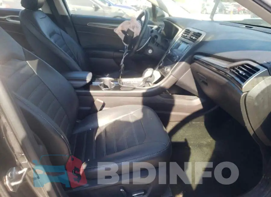 3FA6P0HD5GR317057 Photo# 5