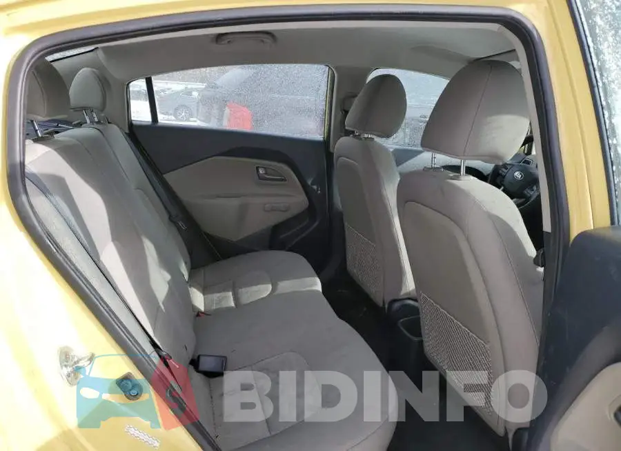 KNADM4A33G6680843 Photo# 10