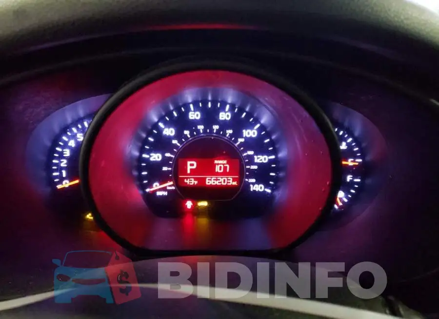 KNDJN2A27F7777034 Photo# 9