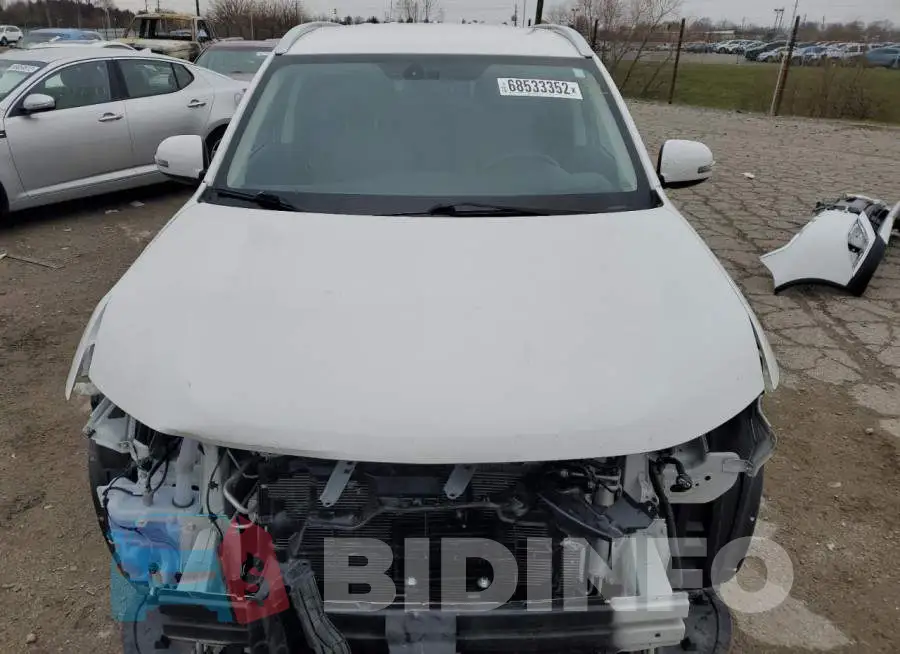 JA4AD3A31JZ063313 Photo# 5