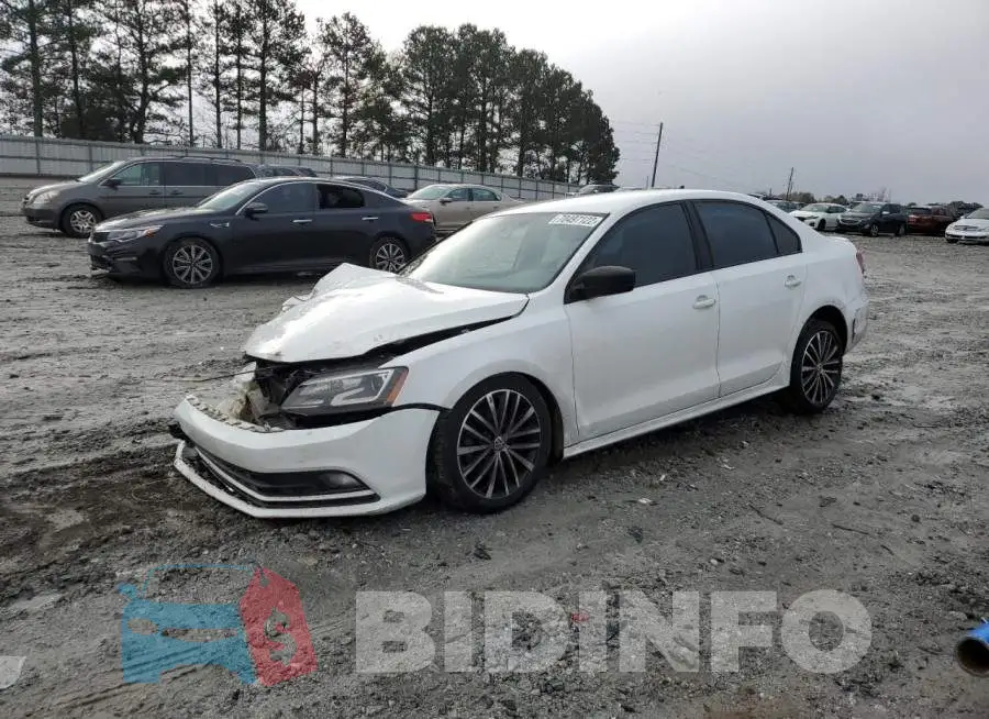 3VWD17AJ7GM323237 Photo# 1